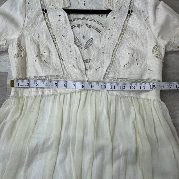 Free People In Dreamland Cutwork Dress in Ivory size 6 - Picture 9 of 11